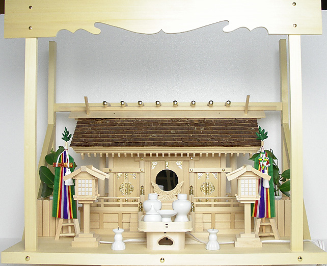 神棚 桧皮葺三社宮〈H-4〉+神具セット（フル・中）+神棚板+雲板（大）のセット