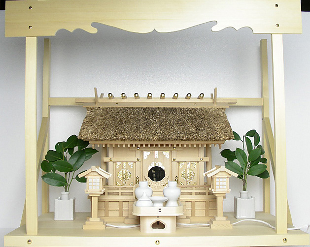 神棚 茅葺三社宮〈K-17〉+神具セット（ハーフ・小）+神棚板+雲板（大）のセット