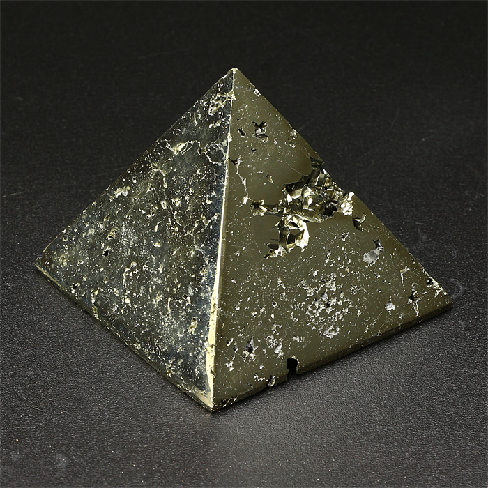 ピラミッド パイライト （黄鉄鉱）